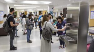 Collectivités et établissements publics : quelle fontaine à eau choisir ?