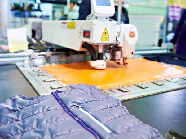 ciseaux à lame électrique, coupe de textile